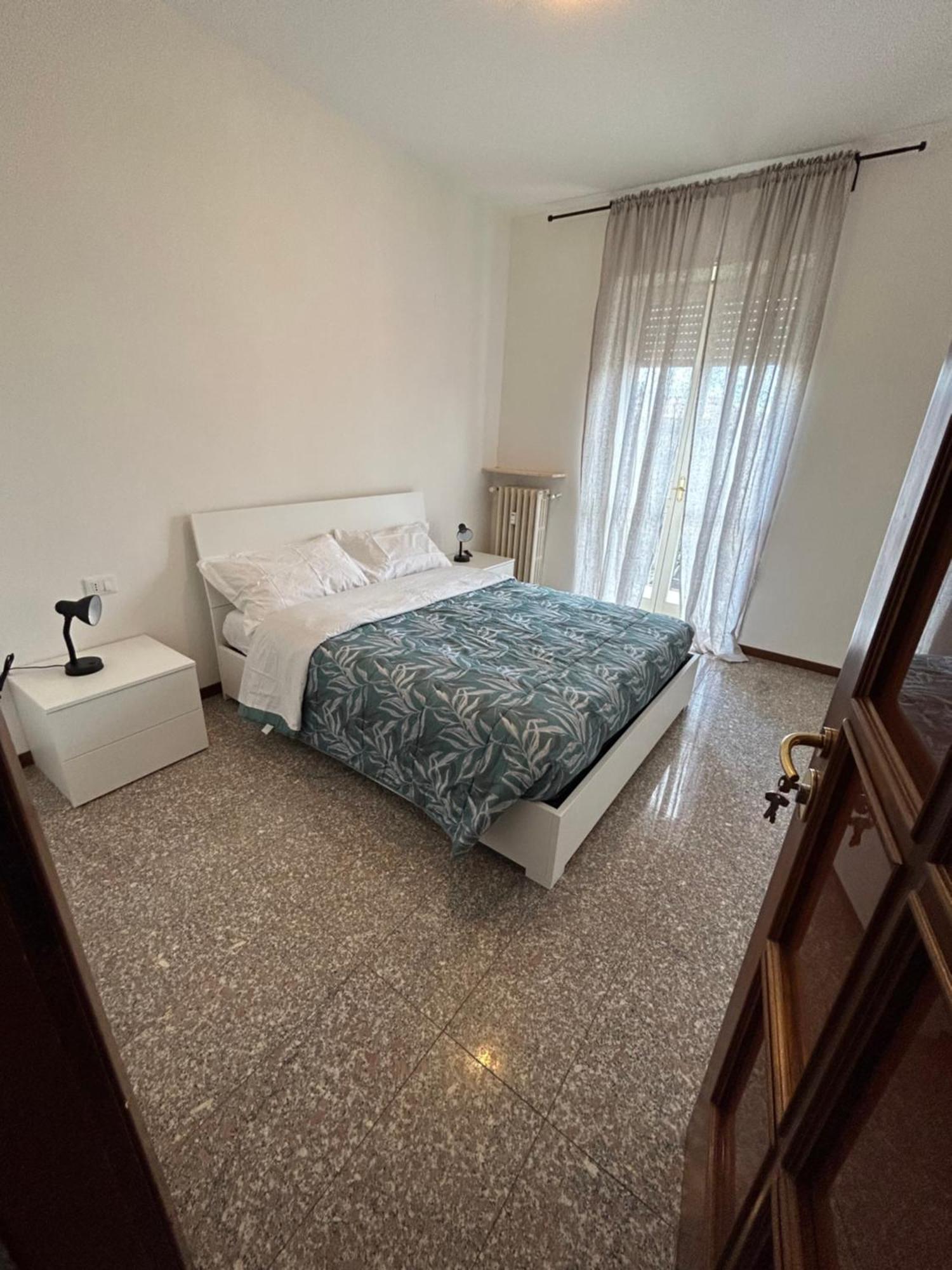 Bed and Breakfast Bed Station -Self Check In- Bergamo Exterior foto