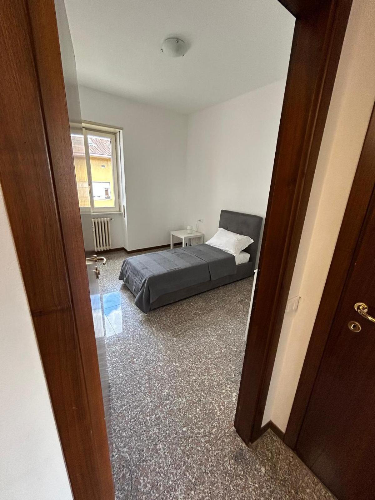 Bed and Breakfast Bed Station -Self Check In- Bergamo Exterior foto